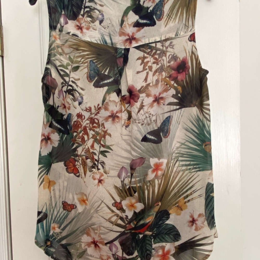 2 for 10 ☀️🌿 Sleeveless airy summer floral patterned blouse - Picture 10 of 12